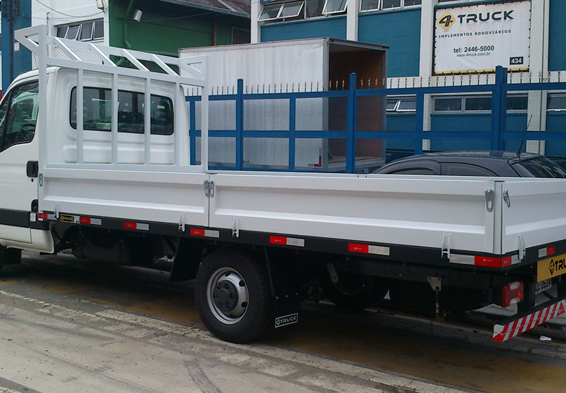 4truck-customizadoss-portifolio-carroceria-metalicas-pecas-e-acessorios-malhal-reforcado-1